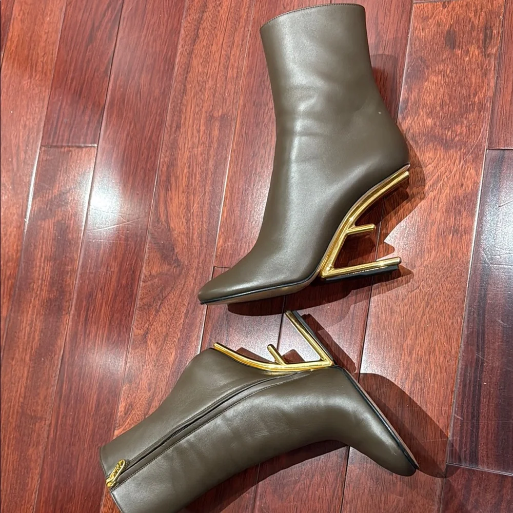 Fendi Brown and Gold Heeled Boots with Sculptural Design - Picture 6 of 11